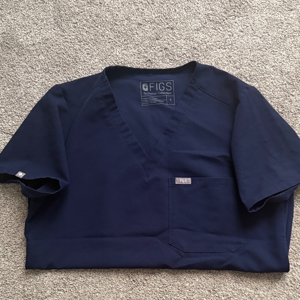 Figs Navy Catarina scrub top